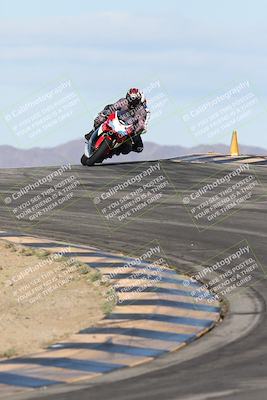 media/Nov-16-2025-Race Pace (Sun) [[8c5fa54630]]/Verified Riders/1-Turns 9 and 10 (925am)/